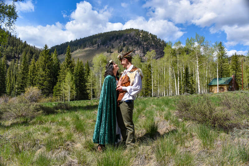 isabelle-wyatt-field-cabin_800x534