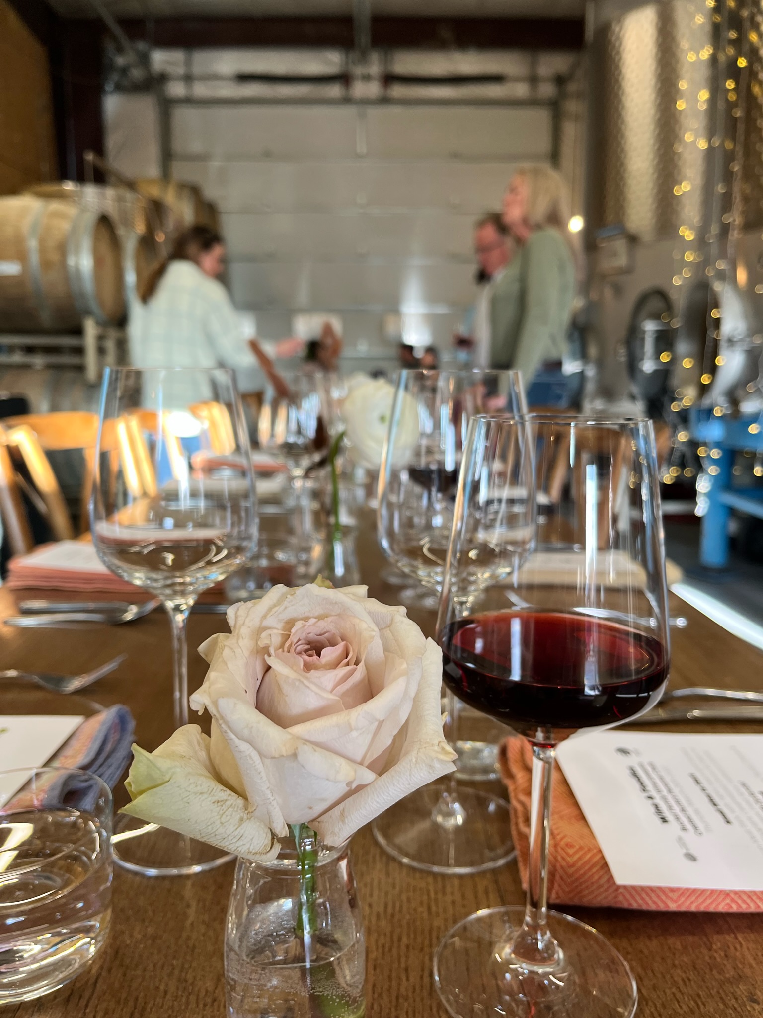 Wedding reception table setting